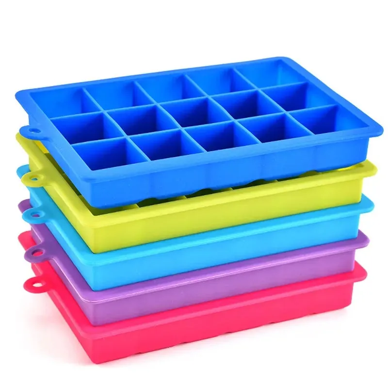 ICE CUBE TRAY WITH LID